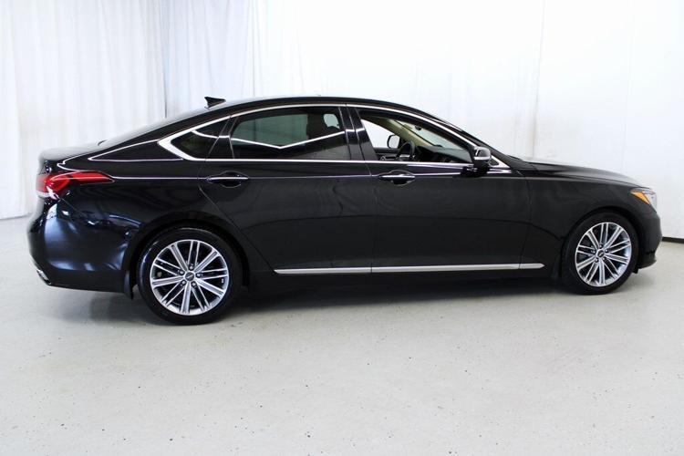 2018 Victoria Black Genesis G80 3.8