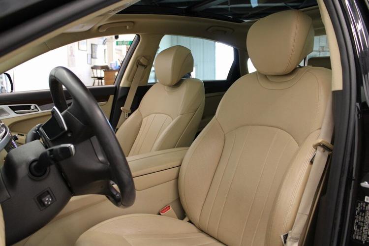 2018 Victoria Black Genesis G80 3.8