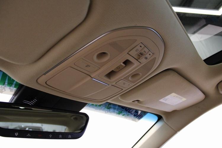 2018 Victoria Black Genesis G80 3.8