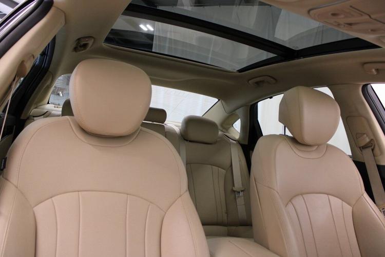 2018 Victoria Black Genesis G80 3.8