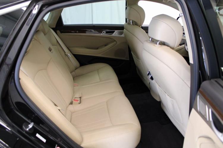 2018 Victoria Black Genesis G80 3.8