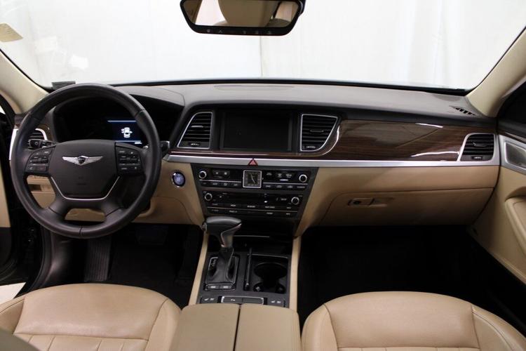 2018 Victoria Black Genesis G80 3.8